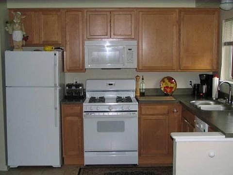 3rd image of 317 Royal Park Ln