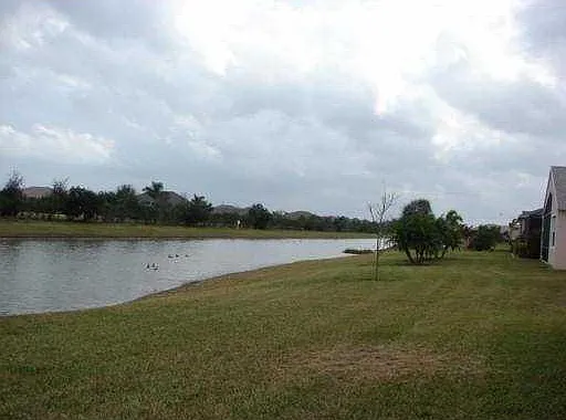 552 Calamondin Way SW — Photo 32