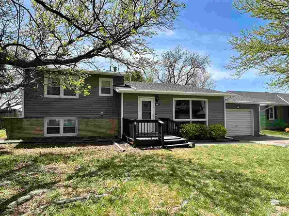 109 E Franklynn St, Herington, KS 67449