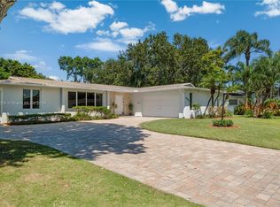 8335 SW 157th St, Palmetto Bay, FL 33157
