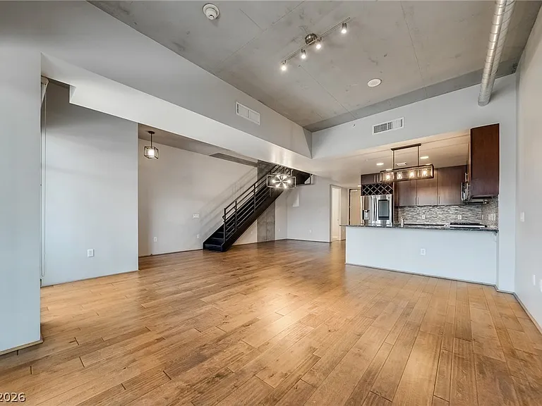 353 E Bonneville Ave #123 — Photo 3