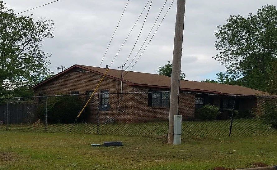 2nd image of 4207 Robeson Dr