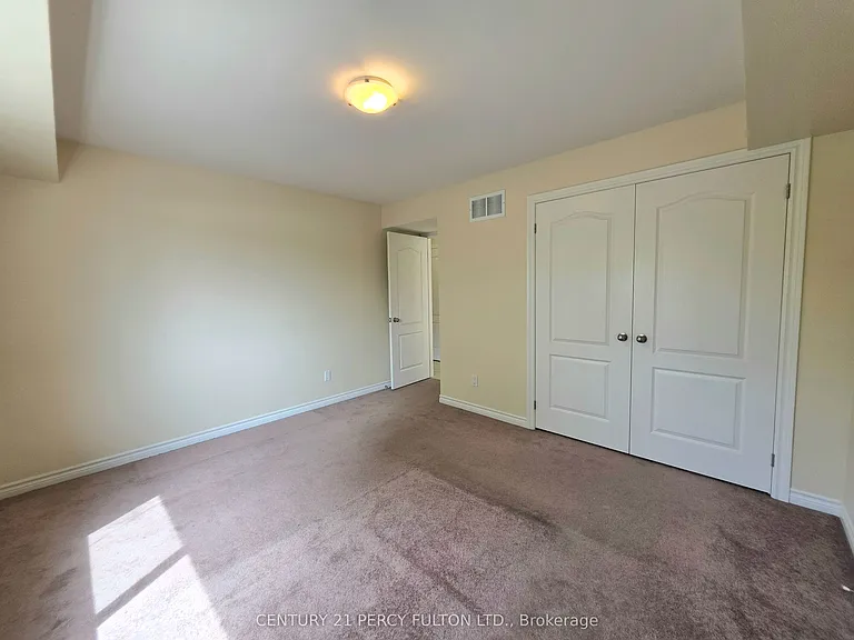 144 Mary St N #2 — Photo 16