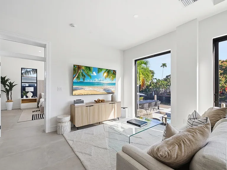 1308 Avocado Isle — Photo 7