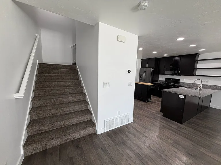 12558 S 1300 W — Photo 6