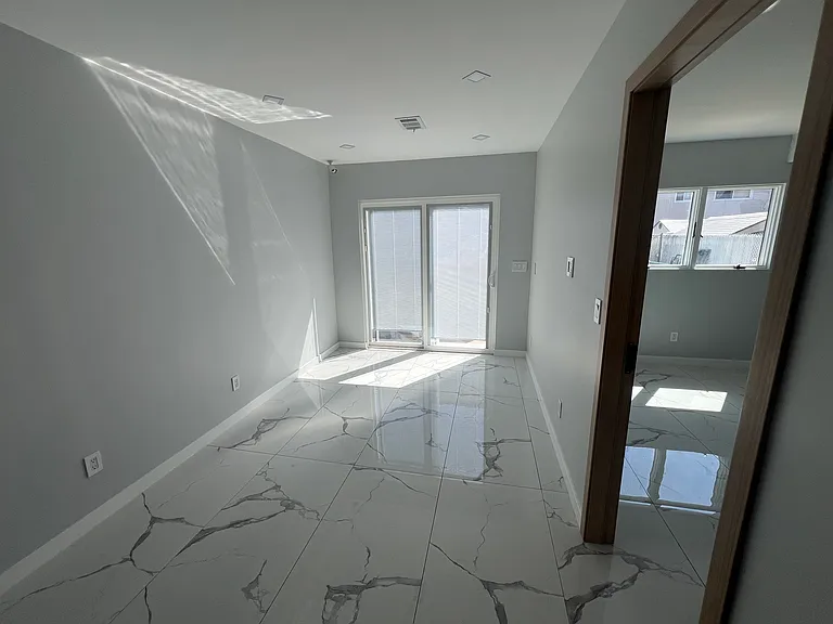 54 E Augusta Ave #1 — Photo 3