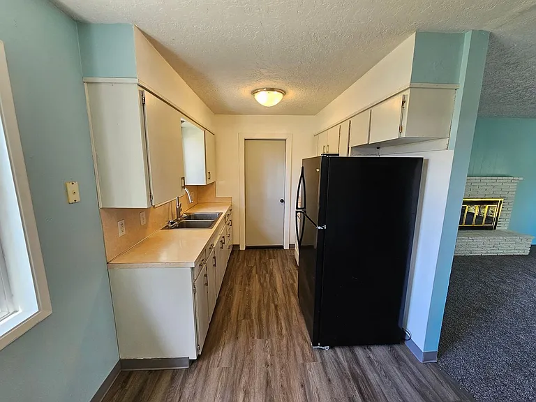 407 G Ave — Photo 4