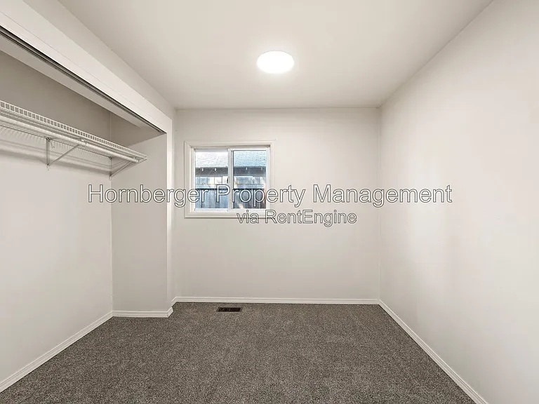 2410 E Everett Ave — Photo 11