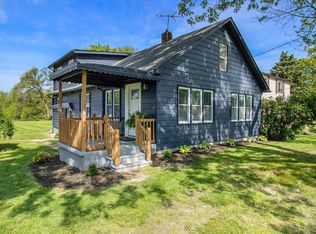 1111 Airport Rd, Waterford, MI 48327