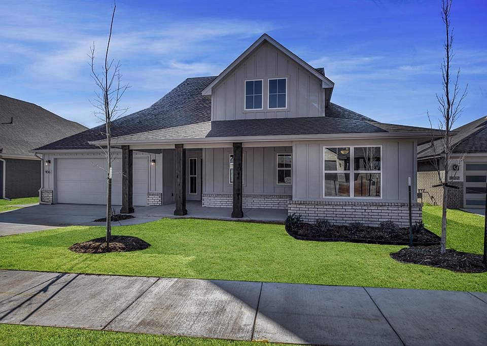 1st image of 906 Mount Irving Way