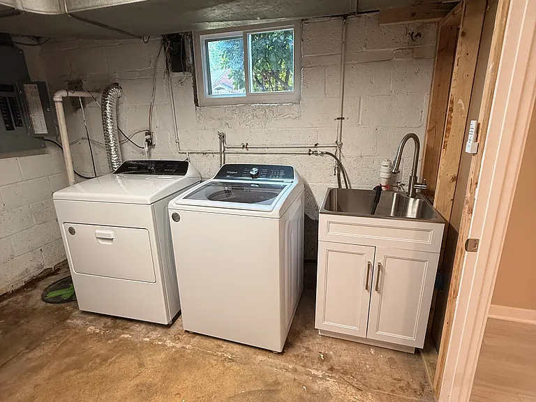 721 N Edison St — Photo 13