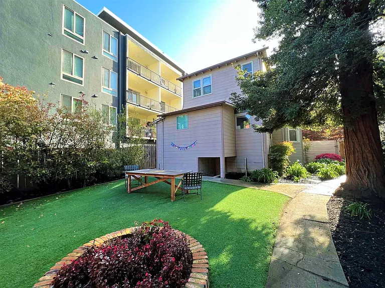 2530 College Ave #3 — Photo 24