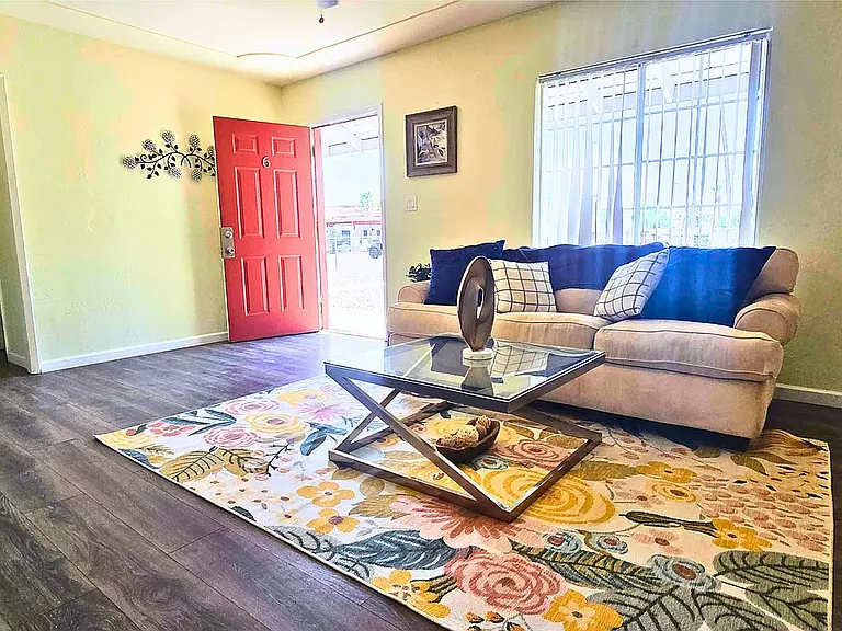 3002 E McKinley St #6 — Photo 6