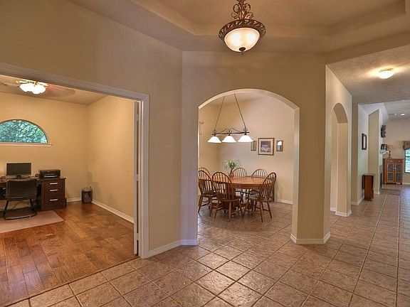 4th image of 32715 Westwood Square East Dr