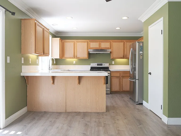 3537 Maguire Rd — Photo 4