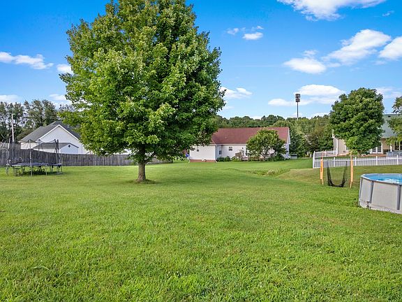 4th image of 3121 Clydesdale Dr