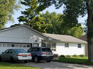 420 5th St SE, Pine Island, MN 55963