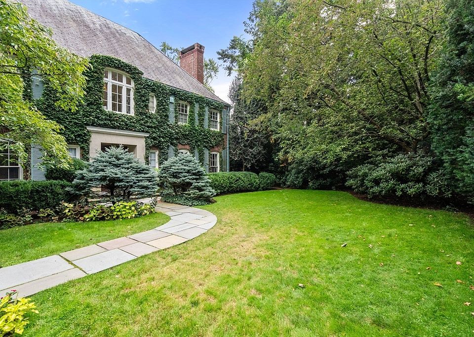 188 Heath St, Brookline, MA 02467 | MLS #73479457 | Zillow
