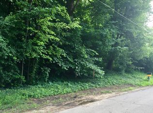 Beechwood Cir, Watervliet, MI 49098