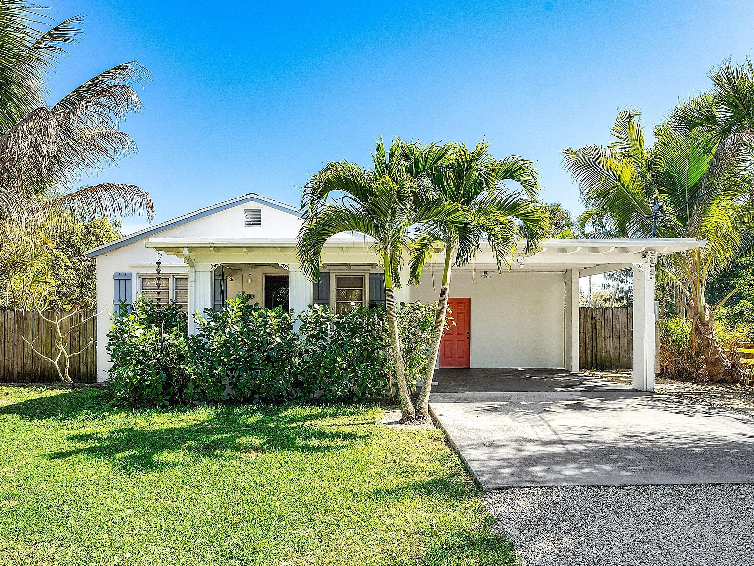 3 bed, 1.0 bath, 1433 sqft, $8,000 — Photo 4