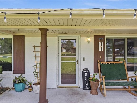 5th image of 7845 Laurie Ln
