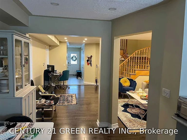 181 Manley Ln #UPPER — Photo 7