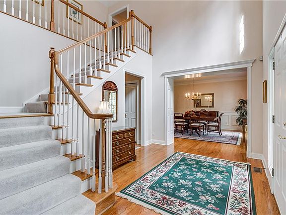 3rd image of 603 Doe Ct