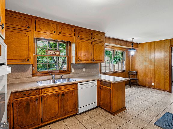 4th image of 4503 Raleigh Dr