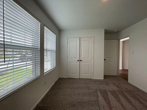4th image of 212 Coventry Dr