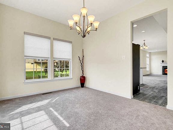 5th image of 9547 Laurencekirk Pl