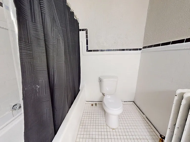 2729 Euclid Heights Blvd — Photo 10