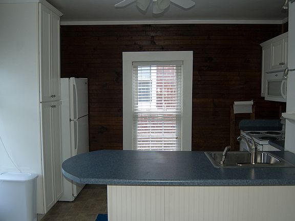 4th image of 306 N Jefferson Ave