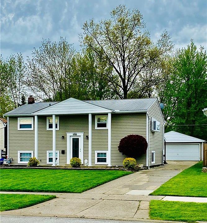 1st image of 15901 Southway Dr