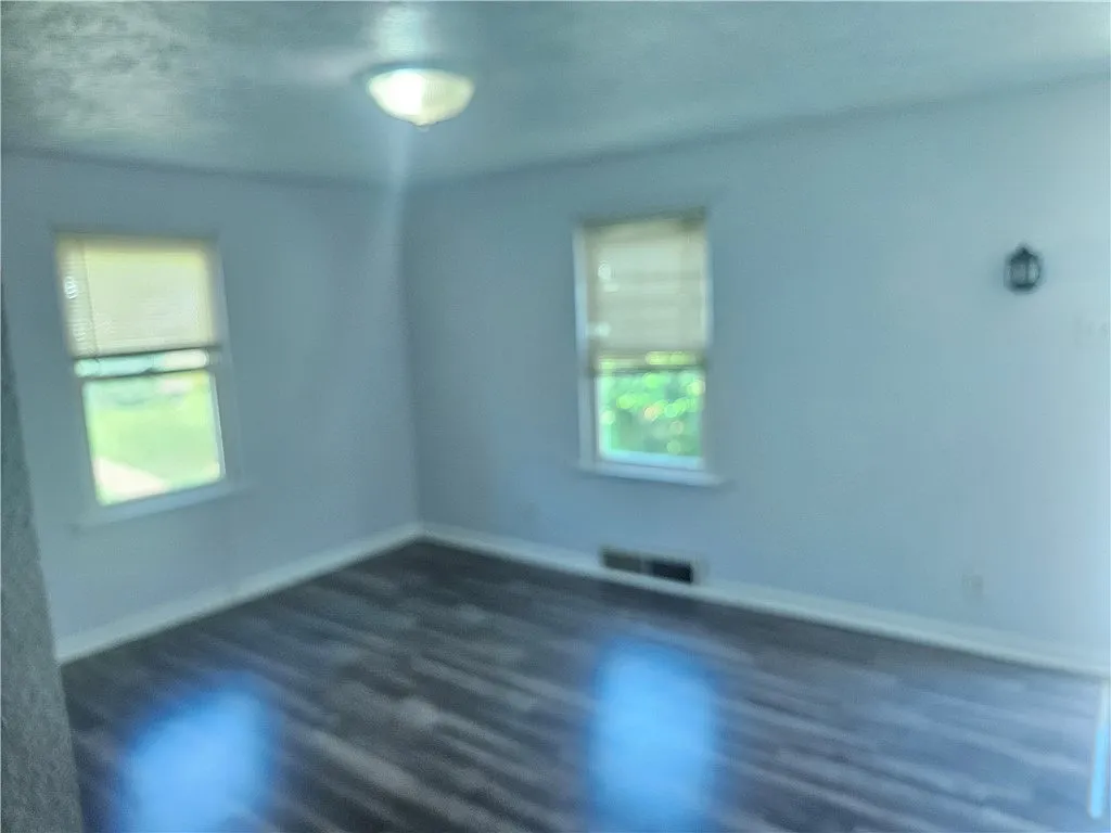 2 bed, 945 sqft, $1,200 — Photo 4