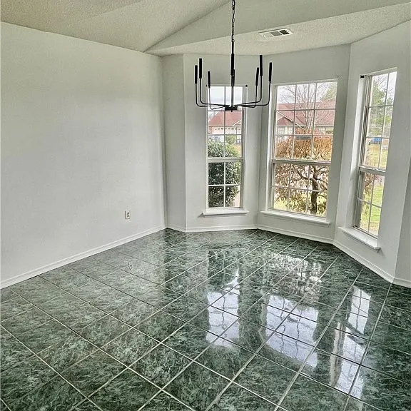 261 Locust Dr — Photo 9