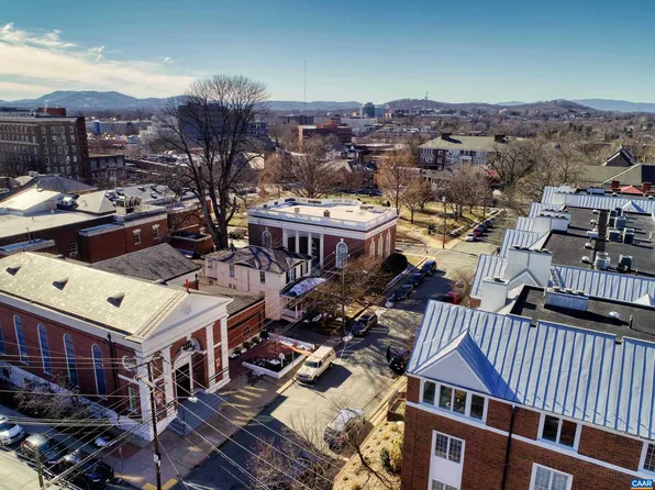 261 E Jefferson St #3132, Charlottesville, VA 22902
