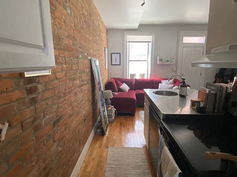 14-18 E. Beck — Photo 14