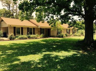 203 W Clover Dr, Indianola, MS 38751