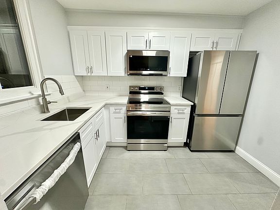 5th image of 498 Fountain St #C2