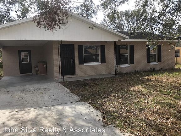 2nd image of 2326 Laura St