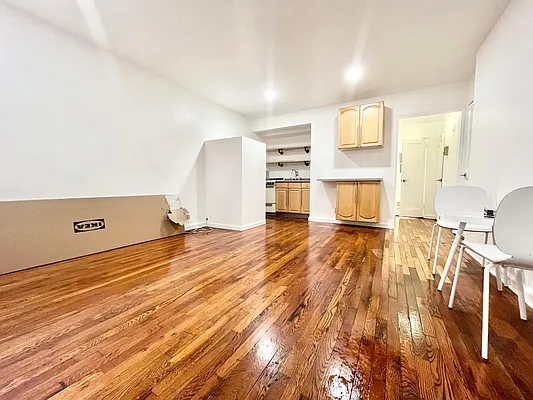 Rented by Pear NYC LLC | media 15