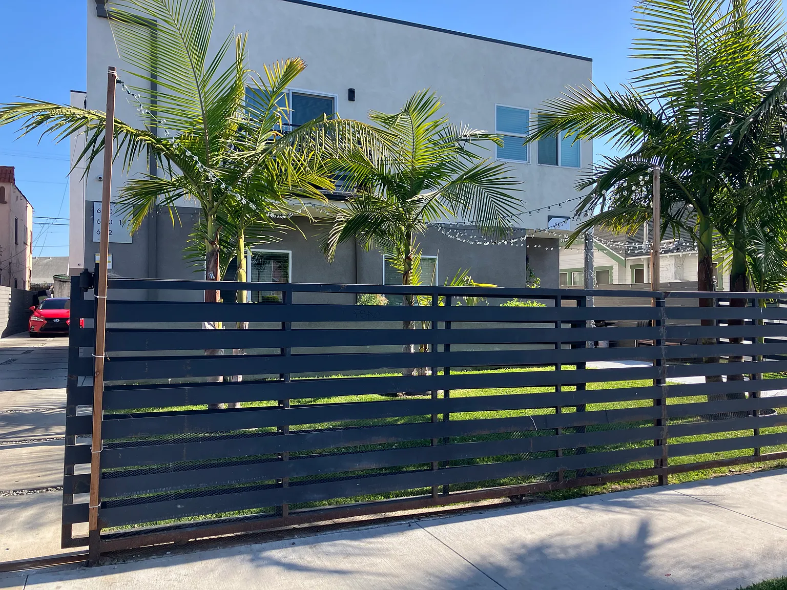 5 bed, 1600 sqft, $4,500 — Photo 2