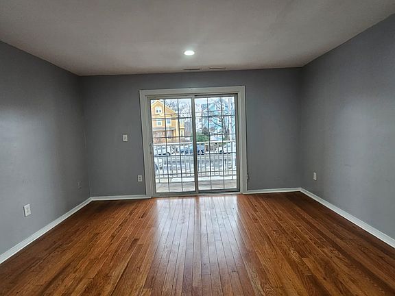 4th image of 76 Sherman Ave #A