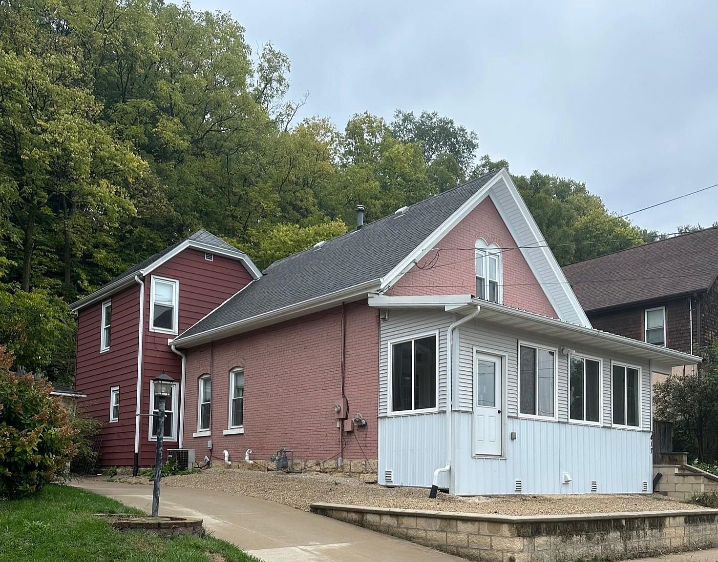 417 Almond St, Dubuque, IA 52001 Zillow