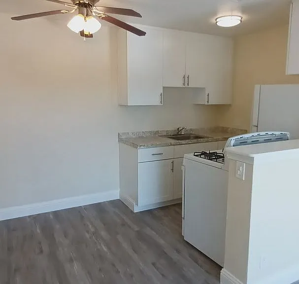 2501 Edison Ave #32 — Photo 9