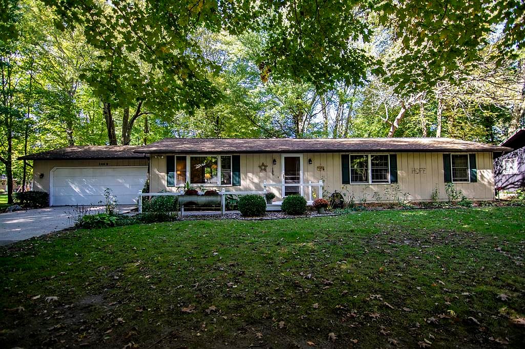 1002 Parkwood Dr, Nappanee, IN 46550 Zillow