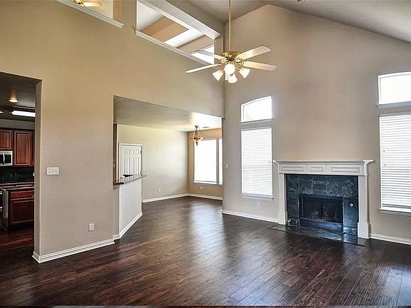 4th image of 4561 Risinghill Dr
