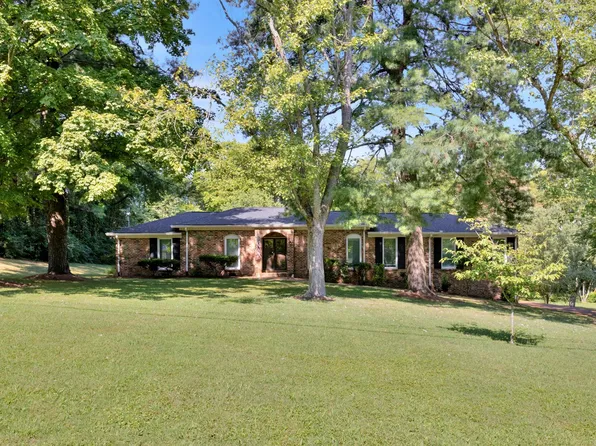 1327 Lipscomb Dr, Brentwood, TN 37027