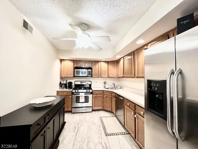 209 Strull Ct — Photo 9