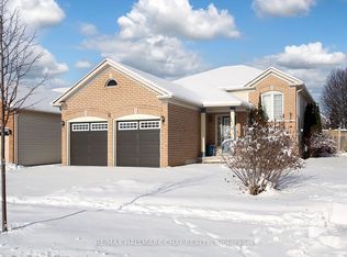 6 Ramsey Rd, Pt Hope, ON L1A4K2